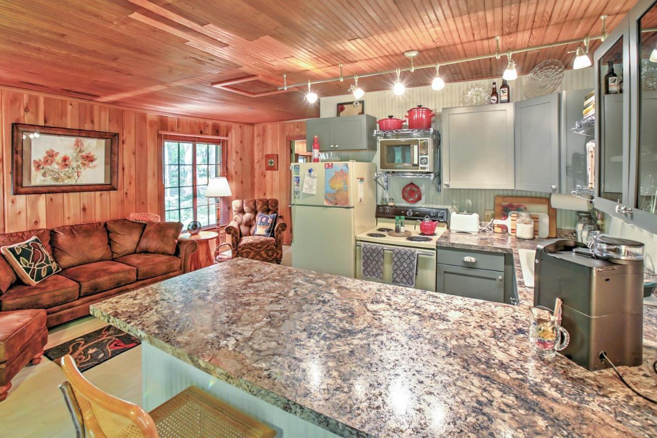 Pet-Friendly One Crow Cottage In Harbor Springs! ภายนอก รูปภาพ